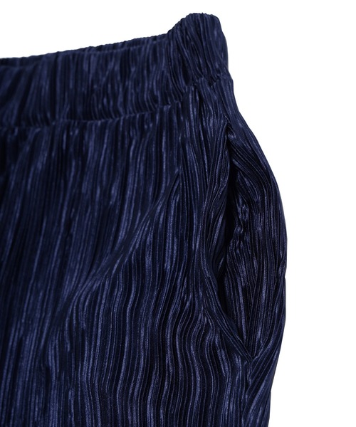 PUNYUS（プニュズ）の「クリスタルプリーツフレアパンツ（その他パンツ・レディース・カーキ/ネイビー・1/2/3/4）」の11枚目の写真