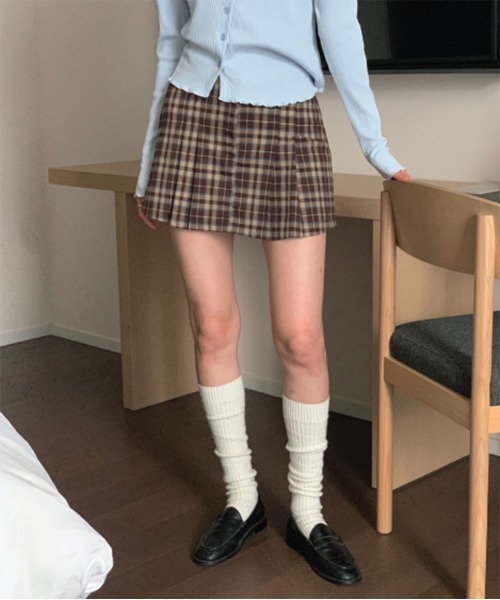 by muni:r（バイ ムニール）の「ギークチェックプリーツスカート（スカート・レディース・ブラウン/グリーン/レッド・SMALL/MEDIUM）」の8枚目の写真