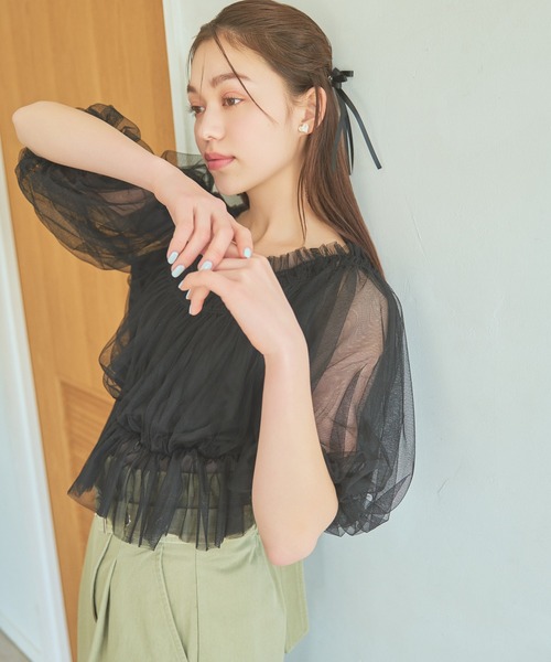 mysty woman（ミスティウーマン）の「チュールギャザーブラウス　120976（シャツ/ブラウス・レディース・グレイッシュブルー/アイボリー/ブラック・FREE）」の9枚目の写真