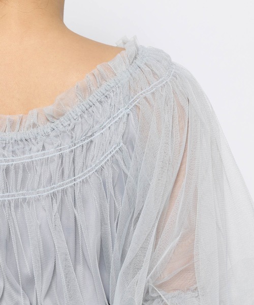 mysty woman（ミスティウーマン）の「チュールギャザーブラウス　120976（シャツ/ブラウス・レディース・グレイッシュブルー/アイボリー/ブラック・FREE）」の15枚目の写真