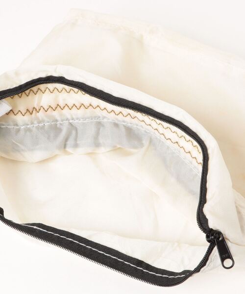 PUEBCO（プエブコ）の「VINTAGE HEAVY PARACHUTE SHOULDER POUCH（ショルダーバッグ・メンズ・ホワイト/オレンジ・ONE SIZE）」の8枚目の写真