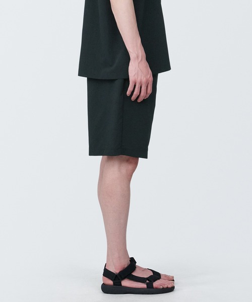 無印良品(ムジルシリョウヒン)の「紳士 風を通すストレッチショートパンツ(その他パンツ・メンズ・ブラック/カーキ/ネイビー・S/L/XL)」の5枚目の写真