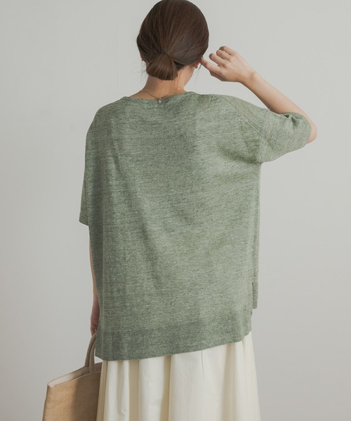 URBAN RESEARCH DOORS（アーバンリサーチドアーズ）の「『UVカット』リネンボートネックニット（ニット/セーター・レディース・ナチュラル/チャコールグレー/グリーン・MEDIUM）」の18枚目の写真