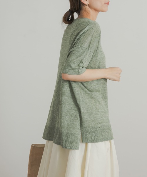 URBAN RESEARCH DOORS（アーバンリサーチドアーズ）の「『UVカット』リネンボートネックニット（ニット/セーター・レディース・ナチュラル/チャコールグレー/グリーン・MEDIUM）」の19枚目の写真