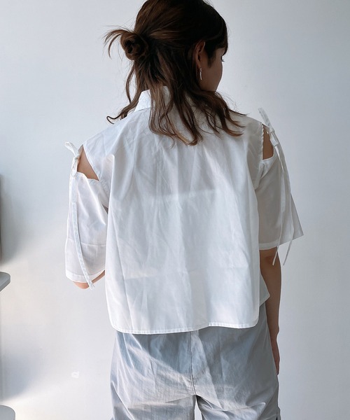 AS KNOW AS plus（アズノゥアズプラス）の「◎ネクタイ付き 肩スリット袖リボンショート丈シャツ（シャツ/ブラウス・レディース・オフホワイト/サックスブルー系/イエロー系・FREE）」の7枚目の写真