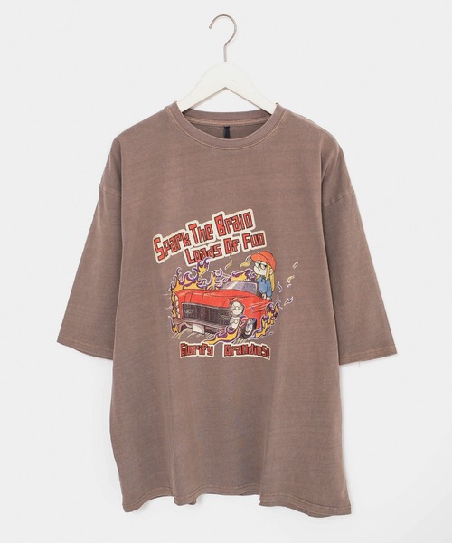 Revo.（レボ）の「ヴィンテージライク ピグメント加工 アソート レトロプリント オーバーサイズTシャツ（Tシャツ/カットソー・メンズ・ブラック系その他/ブラック系その他7/モカ/ブラック系その他3/ブラック系その他5/ブラウン系その他2/ブラック系/ブラック/ブラック系その他2/ブラウン系その他4/ブラウン系その他5/ブラウン系その他6/ブラウン系その他7/ブラウン系その他/ブラック系その他4/ブラック系その他6/ブラウン系その他3/ブラウン系・L/M/XL）」の11枚目の写真