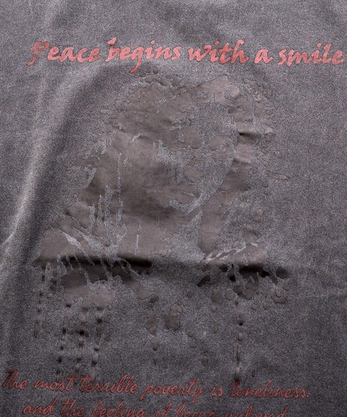 Revo.（レボ）の「ヴィンテージライク ピグメント加工 アソート レトロプリント オーバーサイズTシャツ（Tシャツ/カットソー・メンズ・ブラック系その他/ブラック系その他7/モカ/ブラック系その他3/ブラック系その他5/ブラウン系その他2/ブラック系/ブラック/ブラック系その他2/ブラウン系その他4/ブラウン系その他5/ブラウン系その他6/ブラウン系その他7/ブラウン系その他/ブラック系その他4/ブラック系その他6/ブラウン系その他3/ブラウン系・L/M/XL）」の21枚目の写真