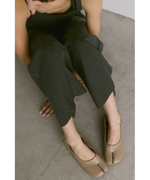 un/neu（アンノイ）の「バックベルト足袋シューズ / タビローファー / tabi shoes（パンプス・レディース・ブラック/ベージュ・SMALL/MEDIUM/LARGE）」の12枚目の写真