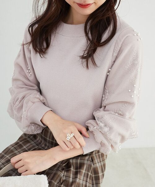 MAJESTIC LEGON(マジェスティックレゴン)の「パールチュールスリーブニット(ニット/セーター・レディース・ブルー/アイボリー/ブラック/ピンク/ラベンダー・MEDIUM)」の9枚目の写真