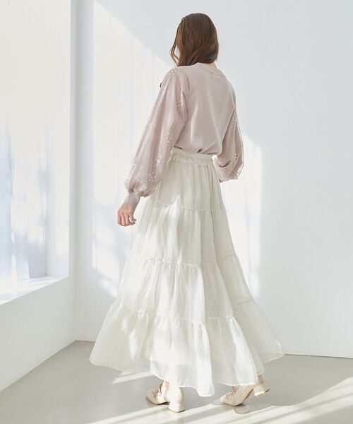 MAJESTIC LEGON(マジェスティックレゴン)の「パールチュールスリーブニット(ニット/セーター・レディース・ブルー/アイボリー/ブラック/ピンク/ラベンダー・MEDIUM)」の14枚目の写真