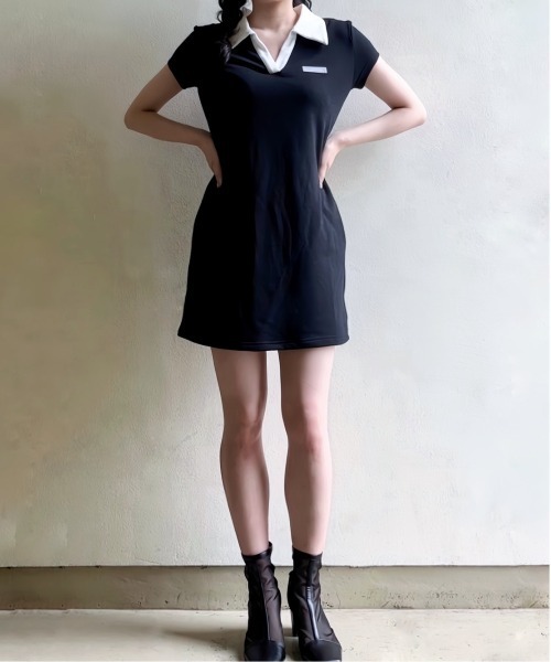 clear（クリア）の「配色襟ロゴミニワンピース［大人 カジュアル］≪再入荷≫（ワンピース・レディース・モカ/ブラック・F）」の2枚目の写真