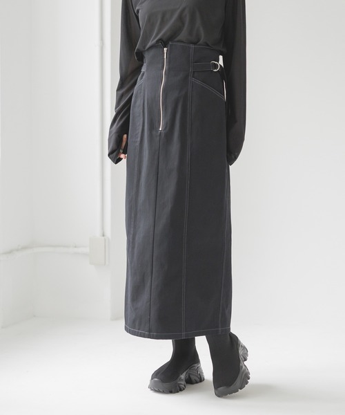 mysty woman(ミスティウーマン)の「サイドベルトzipスカート 140927(スカート・レディース・ブラック/ベージュ/ホワイト系その他・FREE)」の2枚目の写真