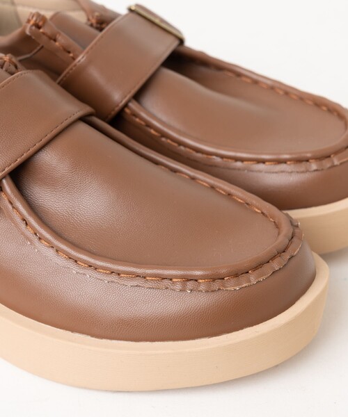 FREAK'S STORE(フリークスストア)の「ROVERETO/ロベレート フェイクレザー ベルト 厚底モカシン(モカシン/デッキシューズ・レディース・ブラック/キャメル・36/37/38)」の13枚目の写真