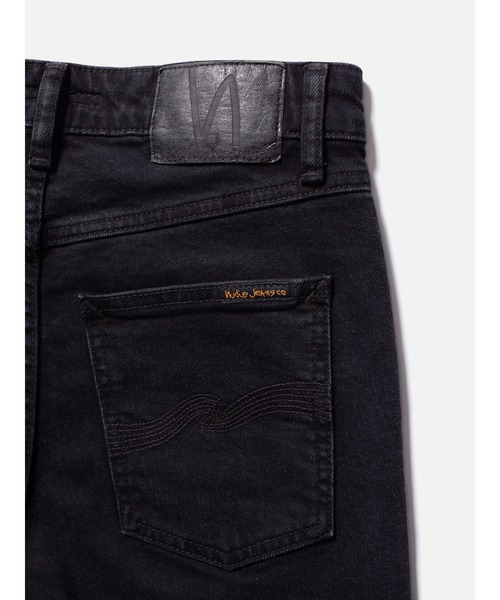 Nudie Jeans(ヌーディージーンズ)の「Mellow Mae So Black メロウメイ スリムストレート ジーンズ(レングス28)(デニムパンツ・レディース・ブラック・25inch/24inch/26inch)」の5枚目の写真