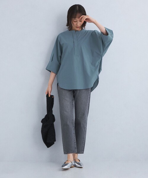 green label relaxing（グリーンレーベルリラクシング）の「バンドカラー スキッパー シャツ（シャツ/ブラウス・レディース・ダークグリーン/ホワイト/ダークグレー・FREE）」の4枚目の写真