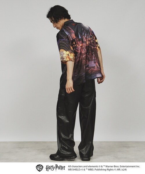 tk.TAKEO KIKUCHI(ティーケータケオキクチ)の「◆【Harry Potter Capsule Collection】総柄プリントシャツ(シャツ/ブラウス・メンズ・ホワイト系4/ブラック系3/ネイビー系3・01/02/03)」の7枚目の写真