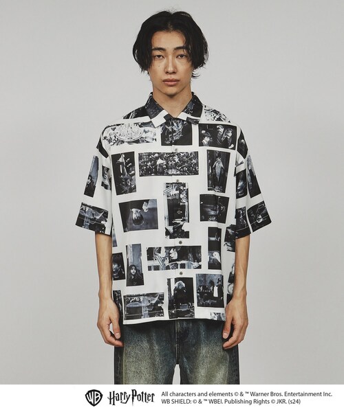 tk.TAKEO KIKUCHI(ティーケータケオキクチ)の「◆【Harry Potter Capsule Collection】総柄プリントシャツ(シャツ/ブラウス・メンズ・ホワイト系4/ブラック系3/ネイビー系3・01/02/03)」の4枚目の写真