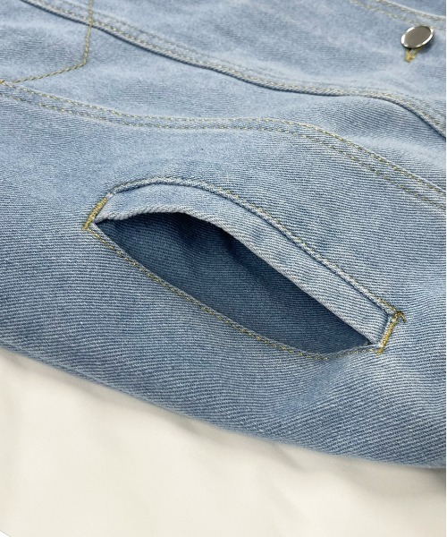 ad thie（アドティエ）の「ビッグシルエット デニムジャケット（デニムジャケット・レディース・ライトブルー・FREE）」の4枚目の写真