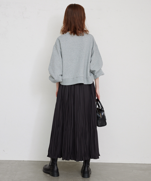 SLOBE IENA（スローブイエナ）の「ロゴショートスウェット（スウェット・レディース・レッド/ネイビー/チャコールグレー・FREE）」の5枚目の写真