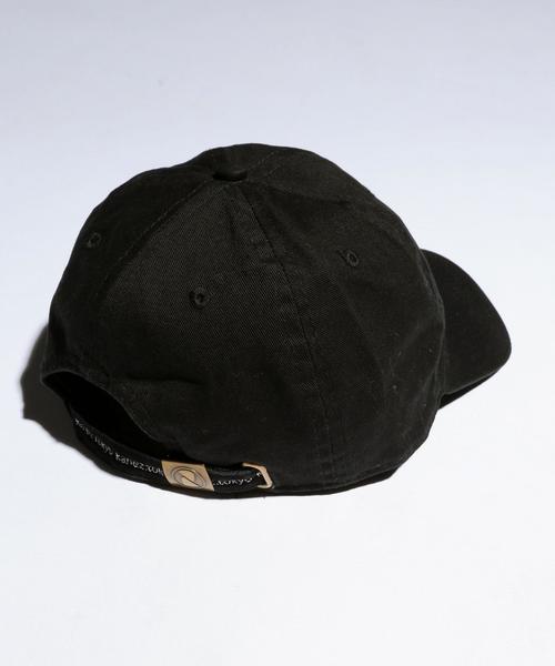 KaneZ（ケインズ）の「＜KaneZ＞ ANGER POLO CAP/キャップ：（キャップ・メンズ・ホワイト/ブラック/ライトピンク・フリー）」の5枚目の写真