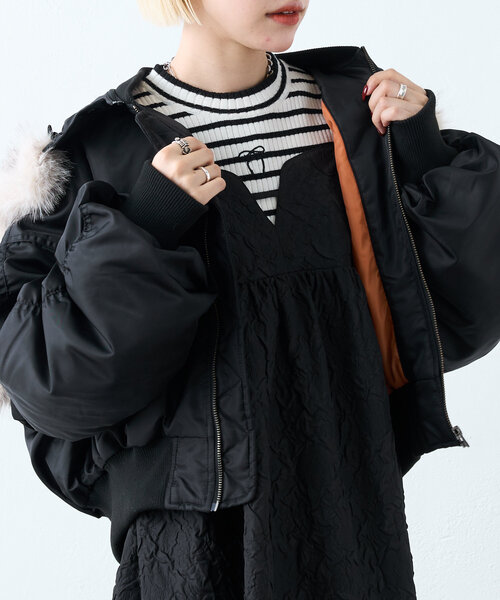 w closet（ダブルクローゼット）の「マルチウェイMA-1（ダウンジャケット/コート・レディース・ブラック/ネイビー/カーキ・FREE）」の2枚目の写真