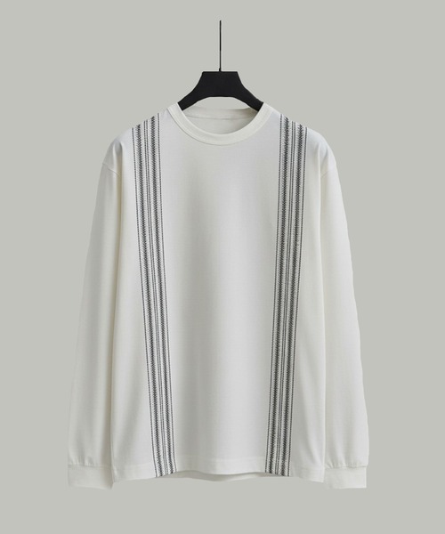 UNITED TOKYO（ユナイテッドトウキョウ）の「スモッキング刺繍 ロングスリーブTシャツ（Tシャツ/カットソー・メンズ・ダークグレー/オフホワイト/ブラック・1/2）」の2枚目の写真