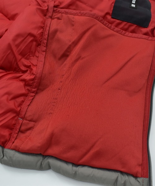 NIKE（ナイキ）の「【ヴィンテージ古着】Y2K NIKE ダウンベスト（ダウンベスト・メンズ・グレー・X-LARGE）」の10枚目の写真