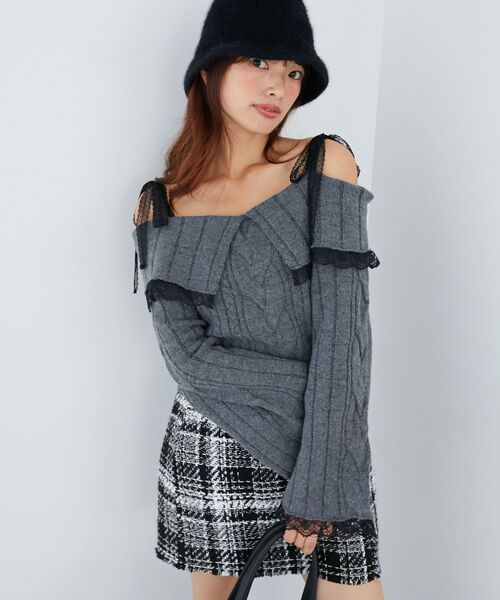 MAJESTIC LEGON（マジェスティックレゴン）の「レースリボンオフショルケーブルニット（ニット/セーター・レディース・グレー/チャコールグレー/アイボリー・MEDIUM）」の21枚目の写真