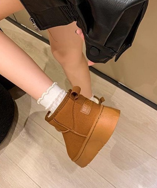 Miniministore(ミニミニストア)の「厚底ムートンブーツ 裏起毛ショートブーツ(ブーツ・レディース・ベージュ/ブラック/キャメル・24.5cm/24.0cm/23.5cm/23.0cm/25.0cm)」の12枚目の写真