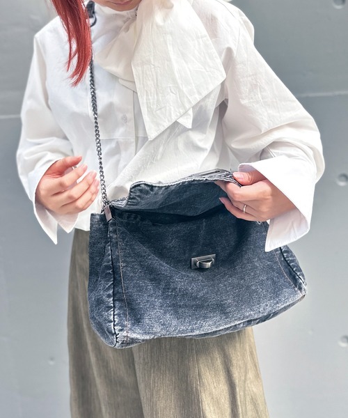 w.r.k(ダブルアールケー)の「チェーンデニム2wayショルダーバッグ(ショルダーバッグ・レディース・ブラック/ブルー/インディゴブルー・FREE)」の10枚目の写真