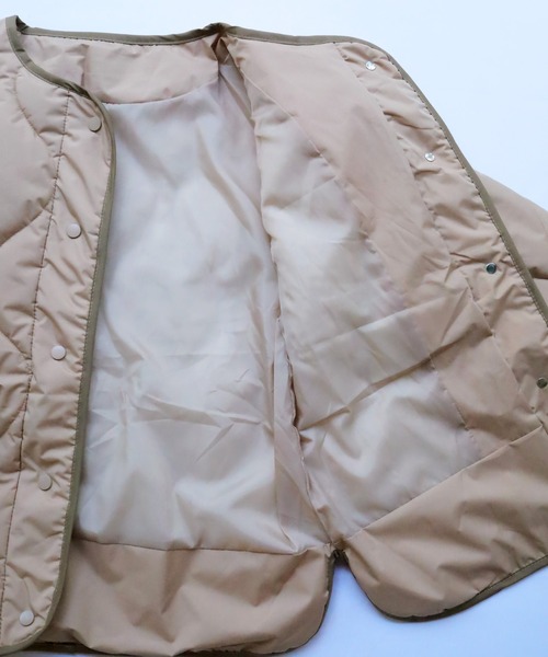 Crisp（クリスプ）の「カラーパイピングキルティングジャケット（ノーカラージャケット・レディース・ベージュ/カーキ・FREE）」の17枚目の写真