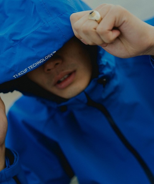 HUF(ハフ)の「RAINIER SHELL JACKET / HUF ハフ シェルジャケット(ブルゾン・メンズ・ブラック/ブルー・MEDIUM/LARGE/SMALL/X-LARGE/XX-LARGE)」の17枚目の写真