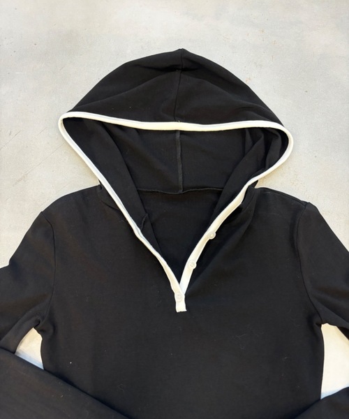 SHAGGIE(シャギー)の「フード付きロングスリーブフライストップス(Tシャツ/カットソー・レディース・ブラック/グレー/グレー系その他/ベージュ系その他・FREE)」の15枚目の写真