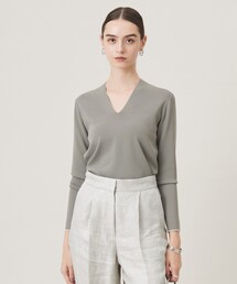 ICB（アイシービー）の「【洗える】 シンセティックフルニードル Vネックプルオーバー（ニット/セーター）」