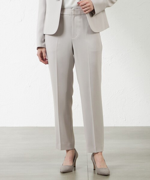 amaca（アマカ）の「トリアセテートコンパクトテーパードパンツ（その他パンツ・レディース・ベージュ/ダークネイビー・38/40）」の2枚目の写真