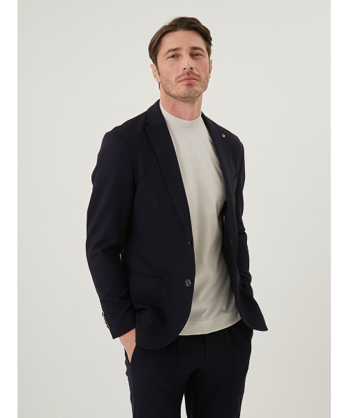 AOURE(アウール)の「CERIMONIA HOPSAC JERSEY JACKET(テーラードジャケット・メンズ・ネイビー/ブラック・SMALL/LARGE/MEDIUM)」の6枚目の写真