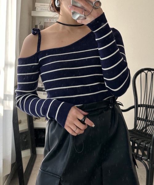 ULEULA(ウルア)の「肩リボンオフショルボーダーニット(ニット/セーター・レディース・アイボリー/ネイビー・FREE)」の14枚目の写真