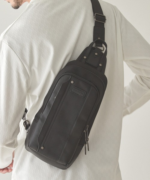 UNION STATION（ユニオンステーション）の「＜UNION STATION bu MEN'S BIGI＞フェイクレザーカジュアルボディーバッグ（ボディバッグ/ウエストポーチ・メンズ・ブラック/チャコールグレー・FREE）」の4枚目の写真