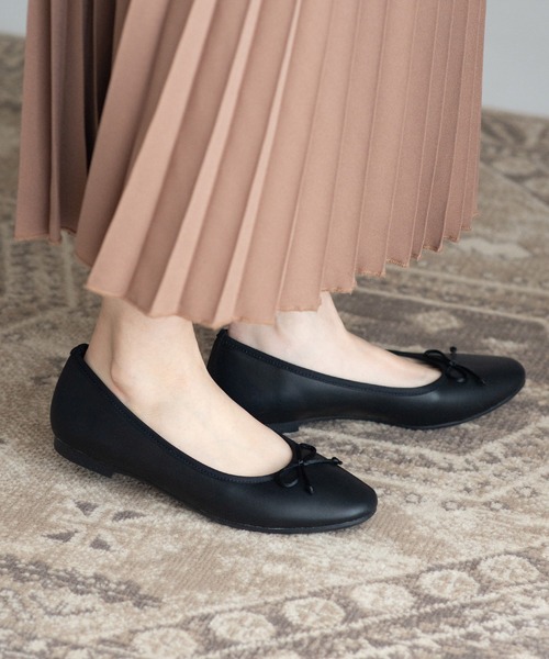 JELLY BEANS（ジェリービーンズ）の「ラウンドトゥモールドソールバレエシューズ【バレエコア】＜クッション性抜群！歩きやすい！＞(211-51323)JELLY BEANS(ジェリービーンズ)（バレエシューズ・レディース・ブラック系/ホワイト/ブラック/シルバー・23.5/24/24.5/22.5/23）」の3枚目の写真