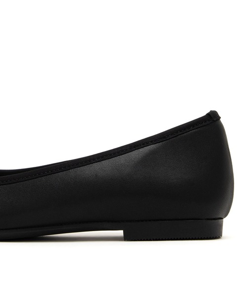 JELLY BEANS（ジェリービーンズ）の「ラウンドトゥモールドソールバレエシューズ【バレエコア】＜クッション性抜群！歩きやすい！＞(211-51323)JELLY BEANS(ジェリービーンズ)（バレエシューズ・レディース・ブラック系/ホワイト/ブラック/シルバー・23.5/24/24.5/22.5/23）」の14枚目の写真