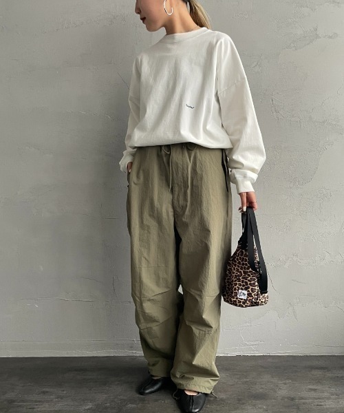 GYMPHLEX（ジムフレックス）の「[GYMPHLEX/ジムフレックス] ワンポイントロゴ刺繍 ヘビーウェイトクルーネックロンT（Tシャツ/カットソー・レディース・チャコールグレー/ライトグレー/ライトブルー/ネイビー/グレイッシュベージュ/オフホワイト・M/L/XS）」の7枚目の写真