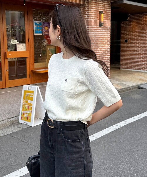 fredy emue（フレディエミュ）の「FR刺繍ケーブル柄ポケ付きプル