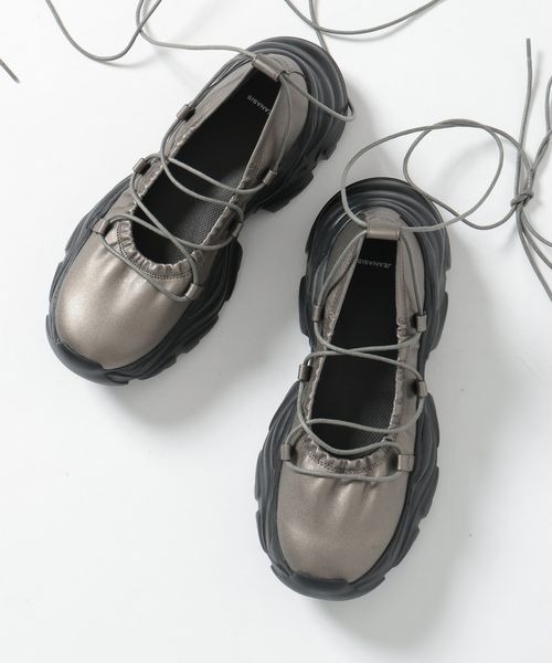 JEANASIS（ジーナシス）の「レースアップバレエスニーカー/320124（バレエシューズ・レディース・シルバー系その他/ブラック・MEDIUM/LARGE）」の2枚目の写真
