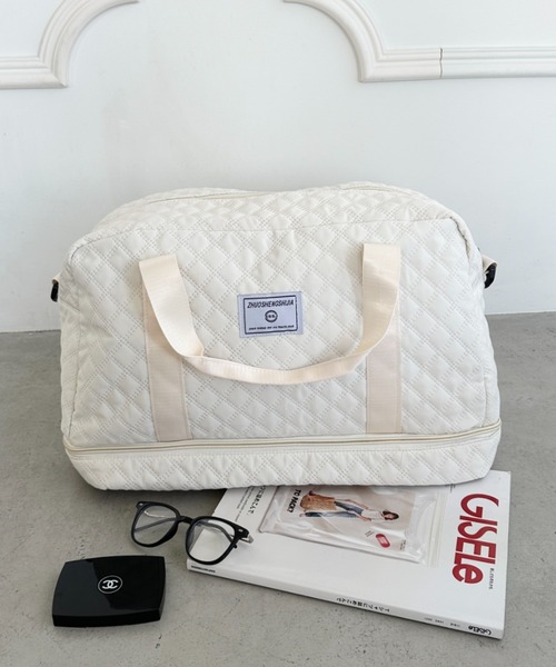 wears(ウェアーズ)の「大容量 キルティング軽量トラベルボストンバッグ(ボストンバッグ・メンズ・ブラック/ホワイト/ピンク・FREE)」の4枚目の写真