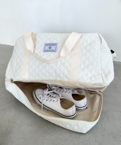 wears(ウェアーズ)の「大容量 キルティング軽量トラベルボストンバッグ(ボストンバッグ・メンズ・ブラック/ホワイト/ピンク・FREE)」の7枚目の写真