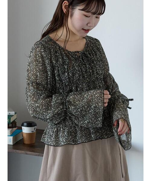 ehka sopo(エヘカソポ)の「小花柄リボンシャーリングブラウス(シャツ/ブラウス・レディース・ミント/イエロー/ブラック・F)」の2枚目の写真