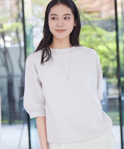Dessin(デッサン)の「【360度可愛い・洗える】バックヘンリーカットソー(5分袖/XS~L)(Tシャツ/カットソー・レディース・ホワイト系/グレー/イエロー系その他/ネイビー/ブルー/ナチュラル/キャメル/イエロー/チャコールグレー・00/01/02/03)」の4枚目の写真