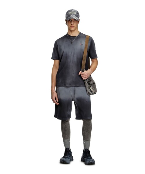 DIESEL（ディーゼル）の「メンズ Tシャツ T-ADJUST-R15（Tシャツ/カットソー・メンズ・ブラック・XXX-LARGE/LARGE/MEDIUM/X-LARGE/SMALL/XX-LARGE/X-SMALL）」の2枚目の写真