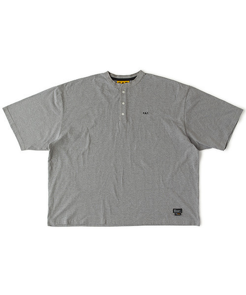 FAT(エフエイティー)の「DURANLEY(Tシャツ/カットソー・メンズ・グレー/ブラック/ホワイト・SKINNY(L)/TITCH(M)/FAT(XL)/JUMBO(XXL))」の1枚目の写真