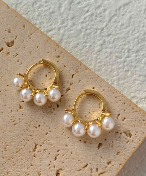 yu-ka（ユーカ）の「YU-KA:大きめパールラインフープピアス big Pearl line hoop pierce（ピアス（両耳用）・レディース・シルバー/ゴールド・FREE）」の3枚目の写真